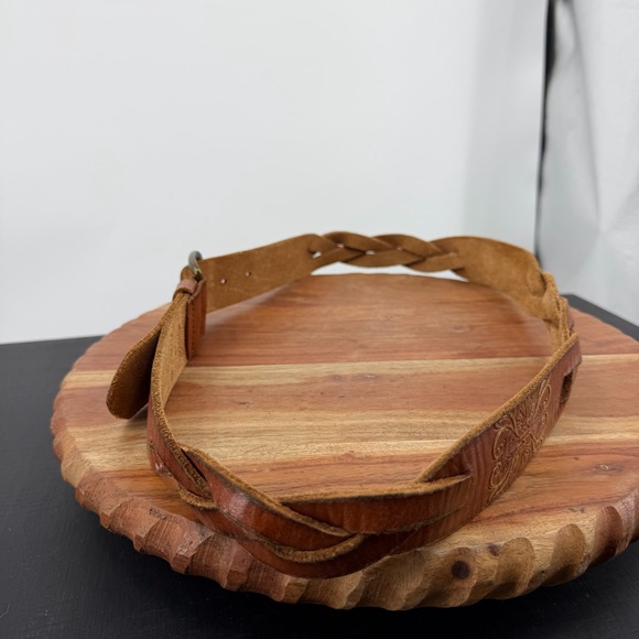 Vtg Aeropostale Brown & gold genuine leather BoHo belt braided floral embossed L - Picture 4 of 8